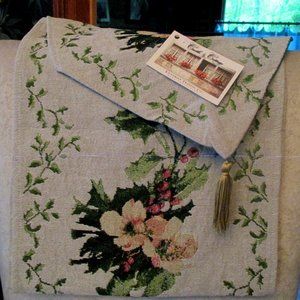 Victorian Trading Castle & Cottage Table Runner